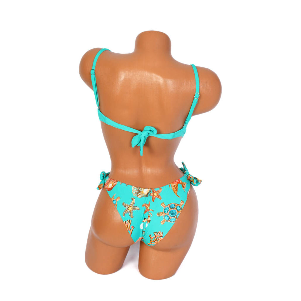 Бански костюм с повдигащи подплънки