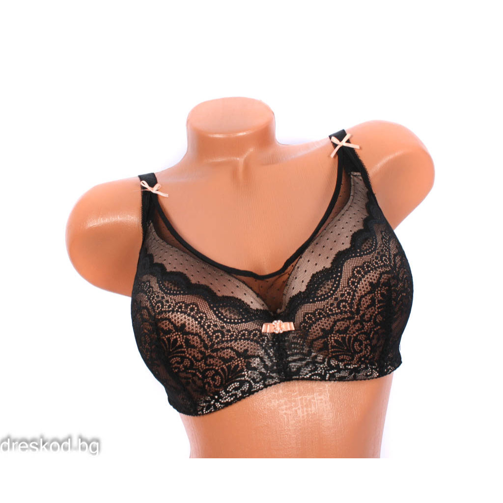 Сутиен с дантела и подплънки /чашка D/