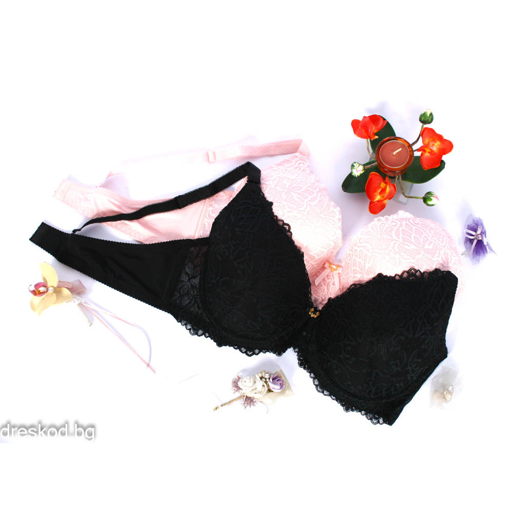 Сутиен с дантела и подплънки /чашка E/