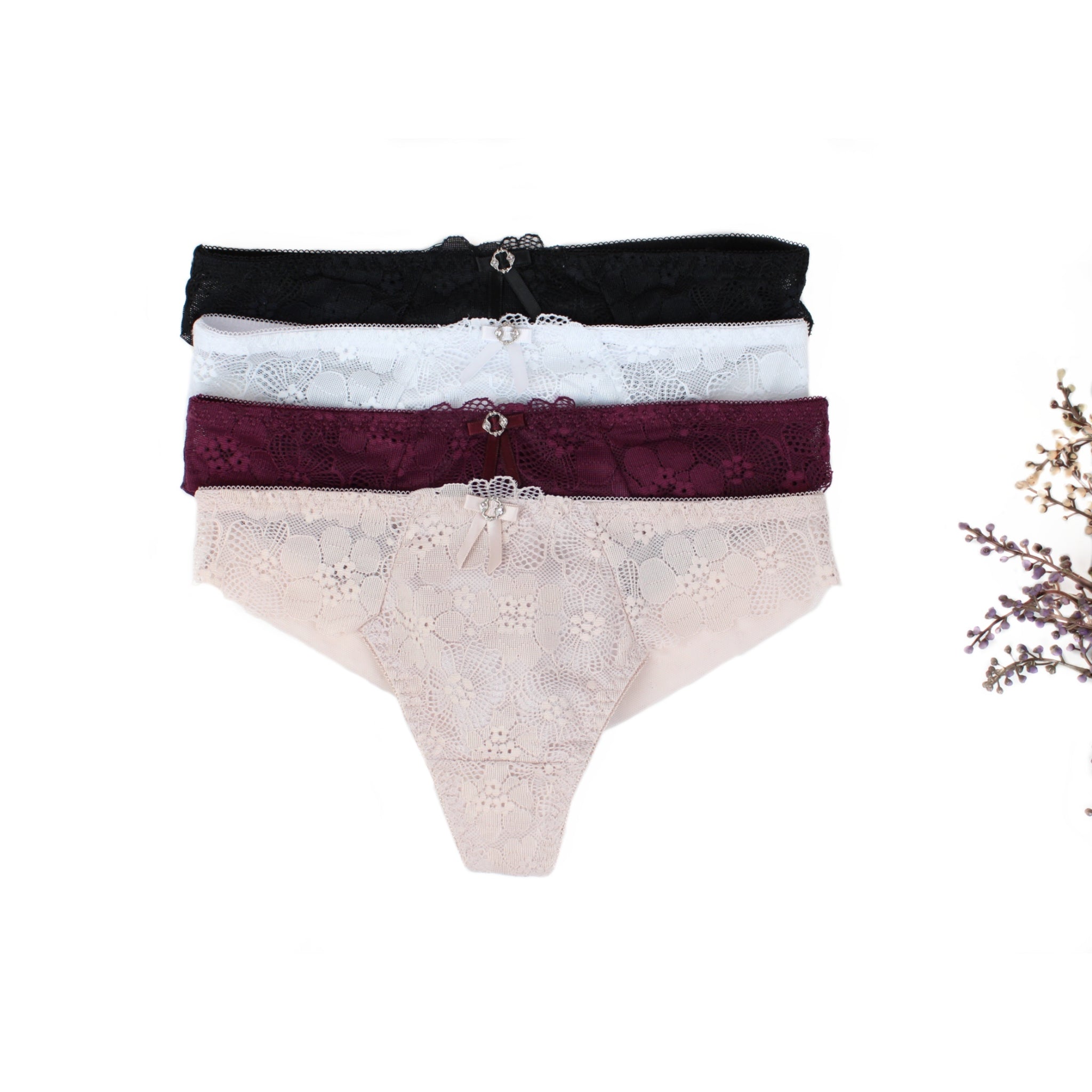 Дамски бикини с дантела